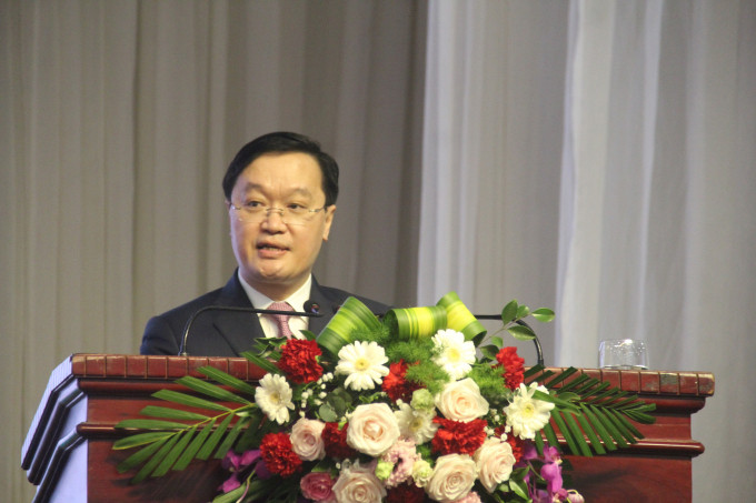 Trước đó, ông Nguyễn Đức Trung từng giữ các chức vụ: Vụ trưởng Vụ Tổ chức cán bộ, Vụ trưởng Vụ Kinh tế địa phương và lãnh thổ, Vụ trưởng Vụ Kết cấu hạ tầng và đô thị, Bộ Kế hoạch và Đầu tư. 