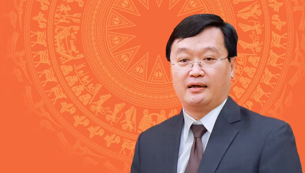 Ngày 4/7/2021, Phó Bí thư Tỉnh ủy; Chủ tịch UBND tỉnh Nghệ An nhiệm kỳ 2021 - 2026. 