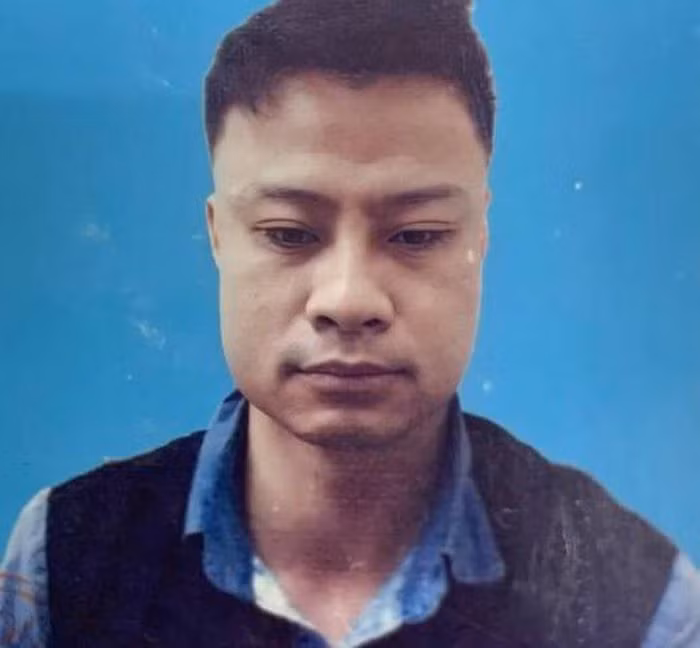  Bắt đối tượng truy nã chiếm đoạt 107 triệu đồng của bạn gái: Lợi dụng mối quan hệ tình cảm, Vũ Xuân Giảng (SN 1987; trú huyện Xuân Trường, tỉnh Nam Định) đã sử dụng điện thoại, thẻ ngân hàng của bạn gái để liên kết vào ứng dụng Viettel Pay và rút tiền tiêu xài khoảng 107 triệu đồng. Sau khi thực hiện hành vi, đối tượng đã bỏ trốn khỏi nơi cư trú. Bằng các biện pháp nghiệp vụ, ngày 2/7, Giảng bị Công an quận Hai Bà Trưng, Hà Nội bắt tạm giam để điều tra. 