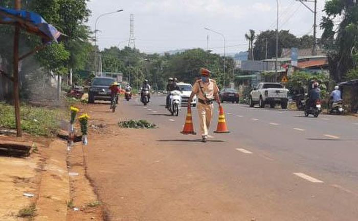  Tạm giữ 12 nghi can đánh chết nam sinh lớp 9: Ngày 2/7, Công an tỉnh Đắk Lắk đã tạm giữ hình sự 12 nghi can để điều tra về hành vi Giết người. Nạn nhân trong vụ án là Y.T.B. (14 tuổi, ngụ xã Cư Suê, huyện Cư M’gar). Trước đó, sau khi xảy ra mâu thuẫn, nam sinh bị nhóm thanh thiếu niên kéo đến đánh tử vong. 