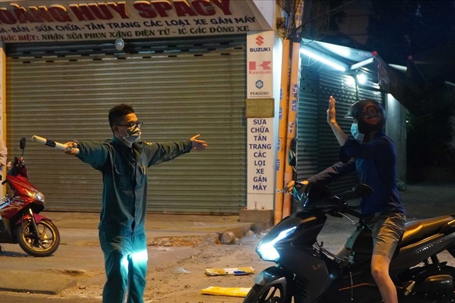 Nguoi dan TP HCM can luu y nhung gi khi thuc hien Chi thi 16?