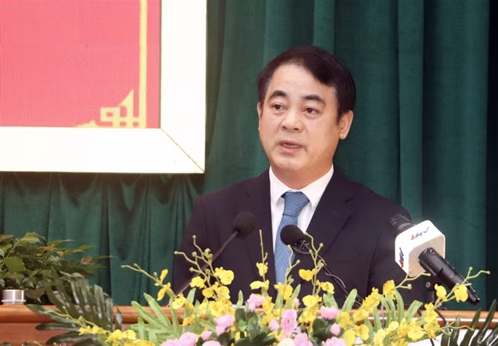 Ông Nghiêm Xuân Thành đảm nhiệm chức vụ Bí thư Tỉnh ủy Hậu Giang thay cho ông Lê Tiến Châu đã được Bộ Chính trị điều động, phân công, chỉ định thôi giữ Bí thư Tỉnh ủy Hậu Giang, giới thiệu hiệp thương giữ chức Phó Chủ tịch kiêm Tổng Thư ký Ủy ban Trung ương Mặt trận Tổ quốc Việt Nam khóa IX, nhiệm kỳ 2019-2024.