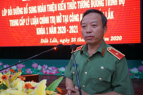 Trong quá trình học tập và công tác, ông Tuy đã trải qua nhiều chức vụ quan trọng như Trưởng bộ môn Học viện ANND, Phó Giám đốc Công an tỉnh Hòa Bình, Phó Giám đốc Học viện ANND.