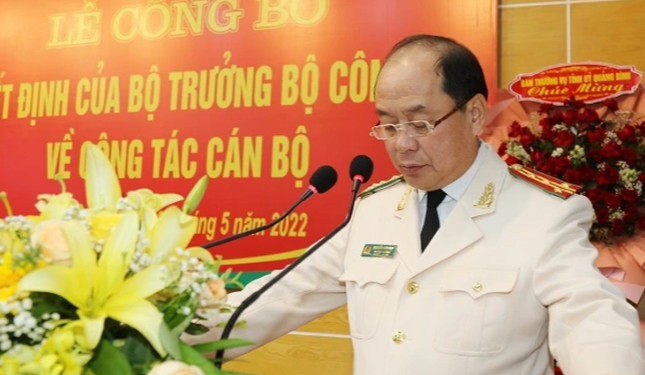 Ông là cán bộ trưởng thành từ cơ sở và đã kinh qua nhiều vị trí lãnh đạo, chỉ huy tại các đơn vị trong lực lượng Công an nhân dân, có nhiều kinh nghiệm trong đấu tranh, phòng, chống tội phạm. 