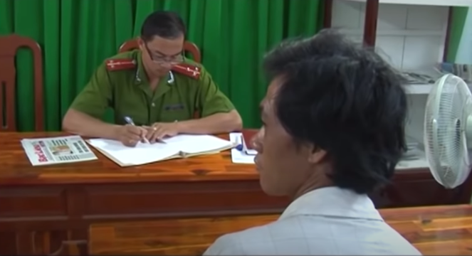 Sau đó, Giang Anh tiếp tục giở trò đồi bại với bà Ba. Xong xuôi, Giang Anh dùng dao Thái Lan đâm vào chỗ kín của bà Ba rồi mặc quần áo bỏ đi đến cầu Bình Hổ đếm tiền. Tổng số tiền Giang Anh cướp được gần 4 triệu đồng.