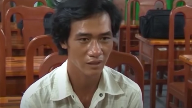 Tại cơ quan Công an, hung thủ khai nhận, sáng 28/5/2014, Giang Anh làm thuê từ Cà Mau về nhà bà nội của mình. Chiều hôm đó, từ nhà bà nội, đối tượng nhìn qua thấy bà Ba tắm sông, không mặc áo. Quan sát thấy bà lận lưng quần một túi lớn, nghĩ rằng bà Ba cất tiền ở đó nên hung thủ nảy sinh ý định trộm tiền.