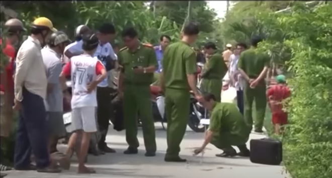 Cái chết của bà Ba có hàng chục năm hành nghề bán bánh chuối chiên khiến cho dư luận hoang mang, nhất là những người trực tiếp chứng kiến thi thể của bà không còn nguyên vẹn, vùng kín có con dao Thái Lan cắm sâu vào chỉ lòi cán ra ngoài. Nhiều người cho rằng bà bị hiếp dâm!? Nhưng có người lại bác bỏ bởi ai lại đi hiếp dâm cụ bà đến 75 tuổi như vậy.