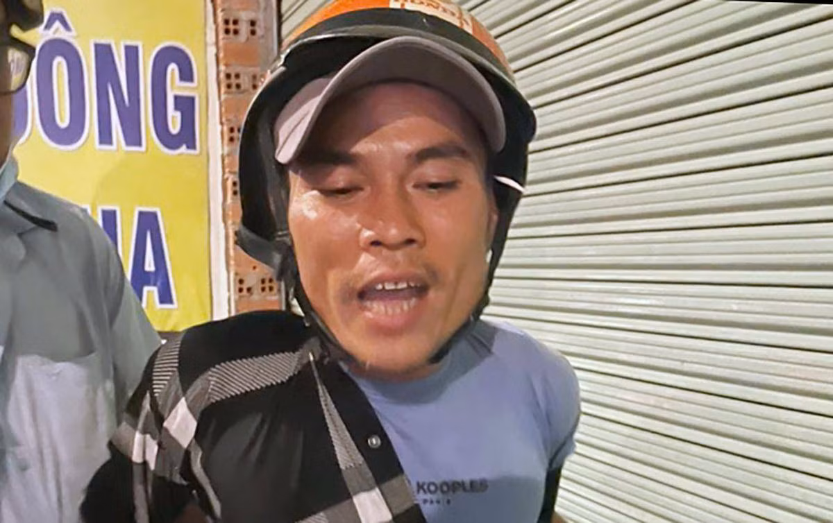 Có khả năng đối tượng di chuyển vào TP HCM qua tỉnh Tây Ninh và bỏ trốn qua Campuchia. Ngay trong ngày, nhiều tổ trinh sát của đơn vị đã dò tìm từng bến xe, tuyến đường… để tìm kiếm Hải. Khoảng 17h45 cùng ngày, trinh sát phát hiện Hải đang đi xe máy ở Quốc lộ 1A, quận 12 (TP HCM) nên ập vào khống chế, bắt giữ. Sau đó, Hải được di lý về trụ sở Cục C02, Bộ Công an lấy lời khai.