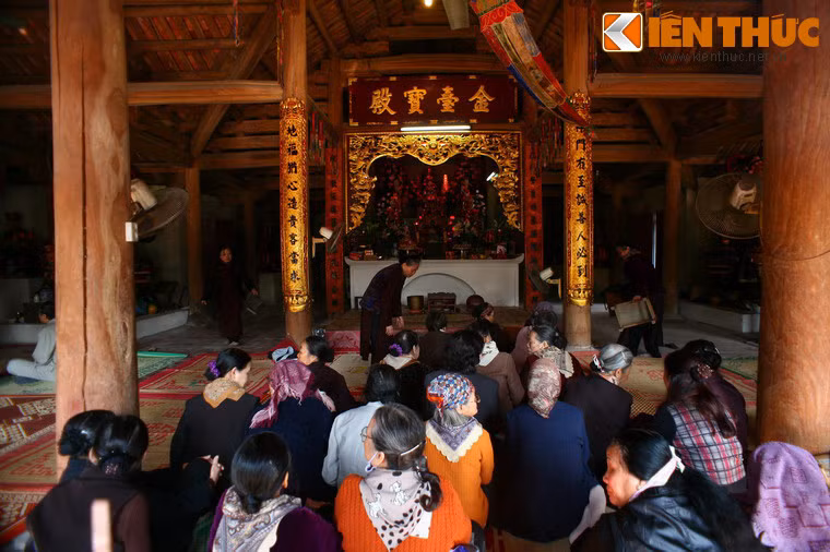 Sang thời Trần, Kim Đài cổ tự không còn được quan tâm nên xuống cấp dần.