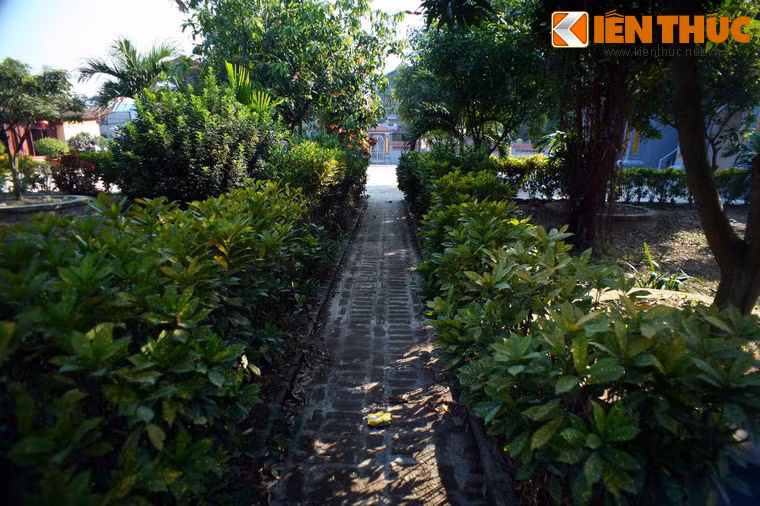 Vào thời nhà Minh xâm lược Việt Nam (1407-1427), chùa bị tàn phá nghiêm trọng.