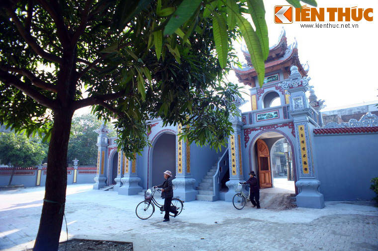 Mãi cho tới thời Lê Mạt, năm thứ 22 niên hiệu Chính Hòa (tức năm 1701), quận chúa Nguyễn Thị Ngọc Long là vợ chúa Trịnh Căn cho xây lại chùa khang trang.