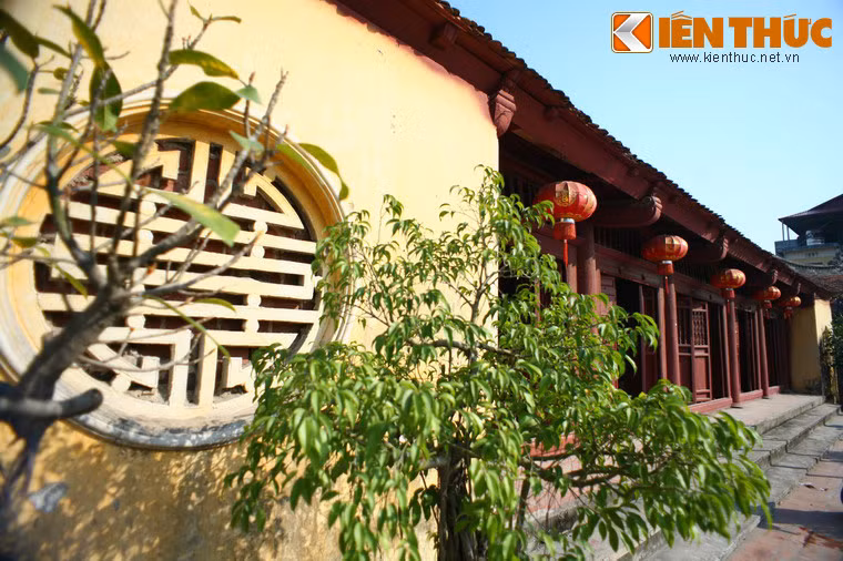 Đến thời nhà Lý, chùa Kim Đài trở thành một trong những ngôi chùa to và đẹp nhất, là nơi thờ cúng Phật của các quý tộc.