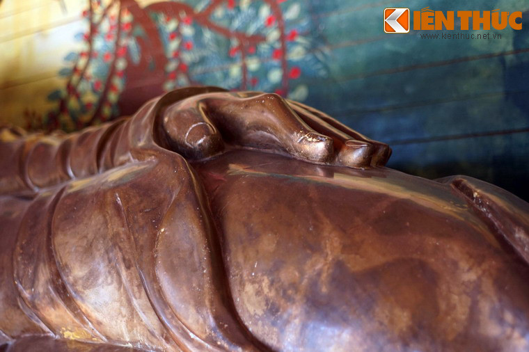 Theo đánh giá của giới nghiên cứu mỹ thuật, bức tượng Phật nhập Niết bàn ở thiền viện Vạn Hạnh được tạo hình mềm mại, uyển chuyển, mang cảm hứng từ những bức tượng Phật cổ ở Việt Nam.