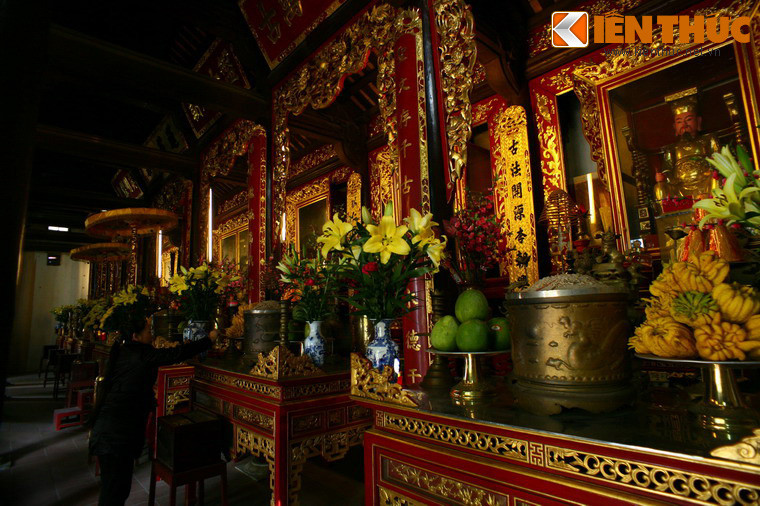 Sau nhà Tiền tế là Cổ Pháp điện gồm 7 gian, rộng 180 m², là nơi đặt ngai thờ, bài vị và tượng của 8 vị vua nhà Lý.