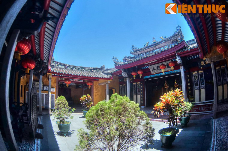 Lễ hội lớn nhất hàng năm của hội quán Triều Châu là dịp Rằm tháng giêng, khi hội quán tổ chức lễ cầu phước và cúng giỗ tiền hiền.