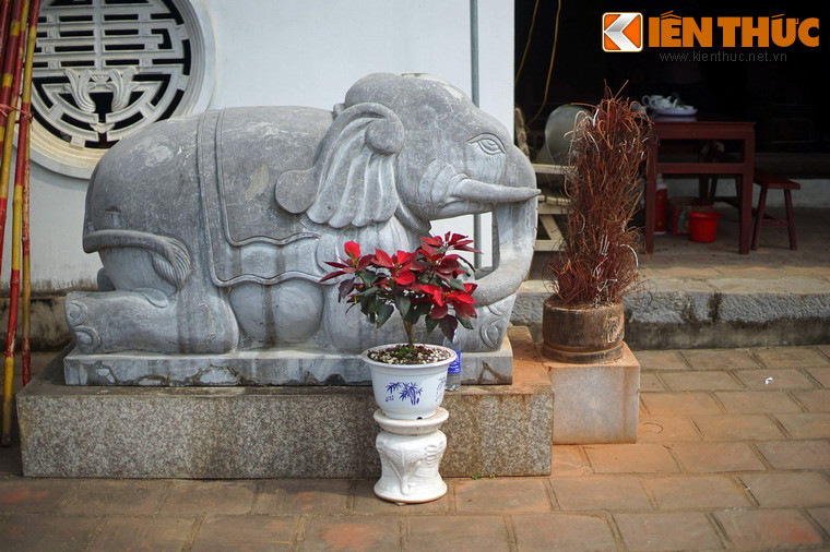 Dưới sự dẫn dắt của Vua Bà và các tùy tướng, cuộc khởi nghĩa lan rộng ra các vùng Giao Chỉ, kéo dài vào tận Nhật Nam. Trước tình hình đó, Ngô vương Tôn Quyền đã phải cử viên tướng Lục Dận làm Thứ sử đem quân sang đàn áp.