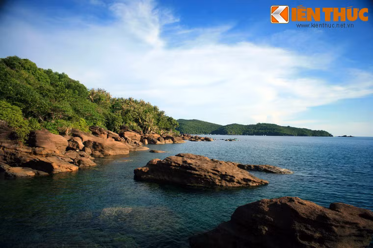 Các hòn đảo nhỏ hầu như chưa có dấu hiệu của hoạt động du lịch.