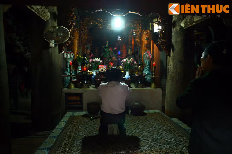 Các điện thờ được bài trí tôn nghiêm.