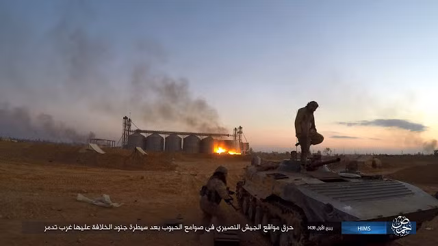 Ngoài ra, phiến quân IS còn thu giữ được ít nhất 5 xe chiến đấu bộ binh BMP-1 còn nguyên vẹn. Nguồn ảnh: Oryx