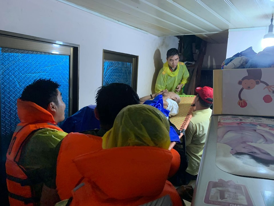 Phú Quốc hiện là huyện đảo lớn nhất Việt Nam với tổng diện tích 589,23 km2, có khoảng 145.000 người sinh sống. Hơn 10 năm qua, Phú Quốc phát triển rất mạnh, tốc độ đô thị hoá nhanh, hệ thống hạ tầng về thoát nước đã quá tải. Ngoài ra, tình trạng sông rạch, ao hồ tự nhiên bị lấn chiếm, san lấp khiến nước không còn đường thoát - ngập lụt nghiêm trọng hơn.