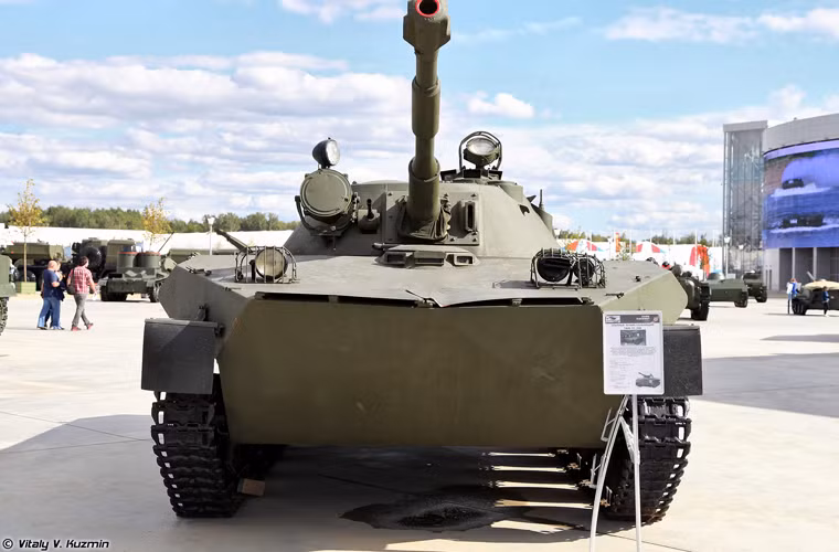 Trong ảnh là phiên bản cải tiến PT-76M (Object 740M) phát triển riêng cho Hải quân Đánh bộ Nga, nhưng không bao giờ được chấp nhận trang bị.