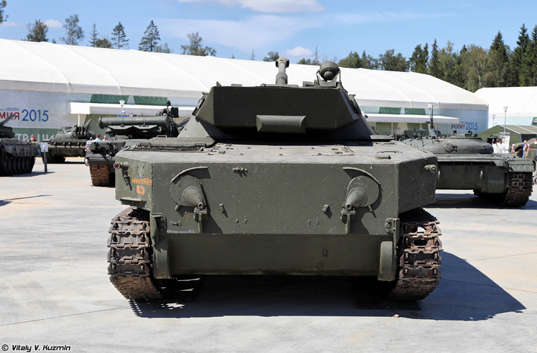 Khung gầm cơ sở vẫn giữ nguyên. Tuy nhiên, chỉ có hai mẫu thử được sản xuất.