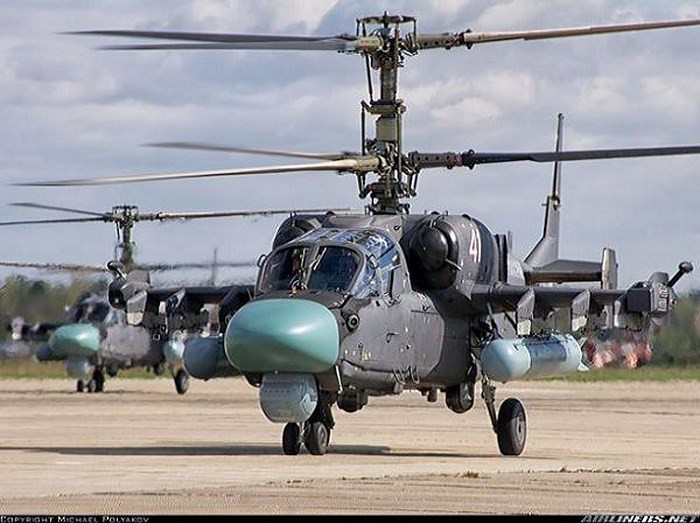 Ngoài ra Ka-52 còn bị Ai Cập phàn nàn về hiệu suất động cơ khi hoạt động trong điều kiện nhiệt độ cao ở sa mạc nóng bỏng. Điều này cũng dễ hiểu khi số trực thăng trên vốn được thiết kế để bay trong khí hậu lạnh của nước Nga.