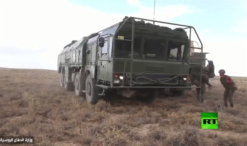 Vũ khí gây chú ý đặc biệt trong cuộc diễn tập chính là phiên bản mới tầm xa của tên lửa Iskander thuộc phiên bản K.