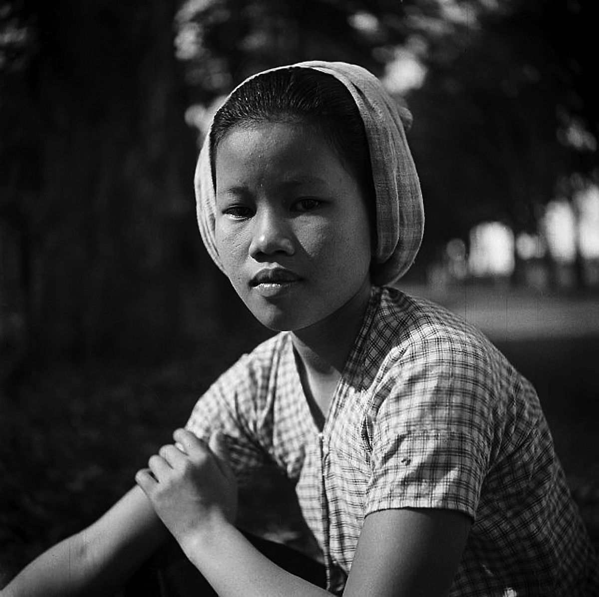 Vẻ đẹp hồn hậu của thôn nữ Việt. Ảnh: Michel Huet/ Gamma-Rapho.