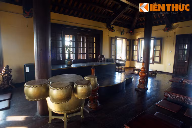 Đến tháng 7/2014, Trung tâm Bảo tồn di tích Cố đô Huế đã đưa "Không gian diễn xướng Tứ Phương Vô Sự - Đại Nội Huế" vào hoạt động, với một sân khẩu nhỏ được dựng trên tầng hai lầu Tứ Phương Vô Sự.