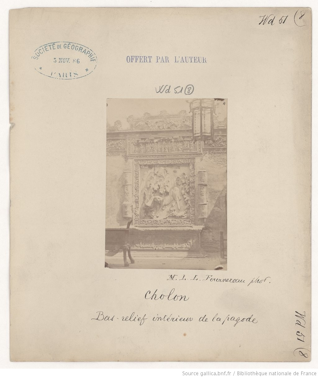 Bức chạm hình hổ trong ngôi chùa ở Chợ Lớn. Ảnh: Gallica.bnf.fr.