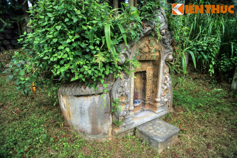 Năm 1945, khi ông Vương Chí Sình về Hà Nội tham gia chính quyền cách mạng, chính bà Trương Mỹ Thuận là người đã đi theo Vua Mèo và chứng kiến chồng mình kết nghĩa anh em với Chủ tịch Hồ Chí Minh.