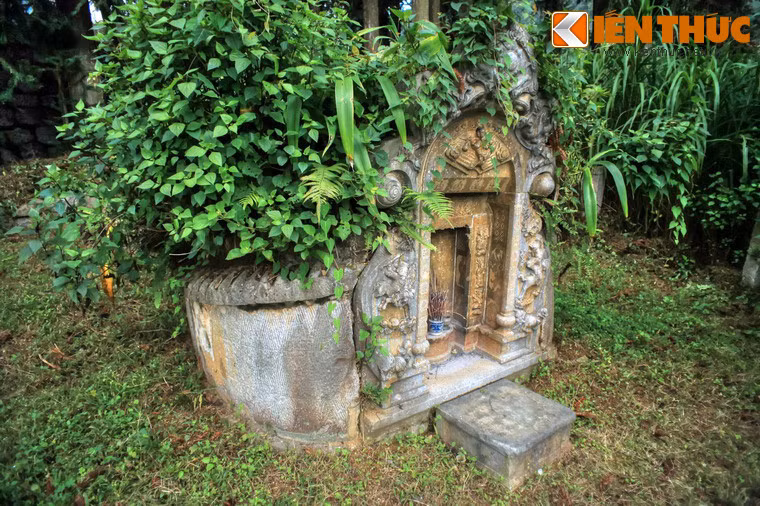 Năm 1945, khi ông Vương Chí Sình về Hà Nội tham gia chính quyền cách mạng, chính bà Trương Mỹ Thuận là người đã đi theo Vua Mèo và chứng kiến chồng mình kết nghĩa anh em với Chủ tịch Hồ Chí Minh.