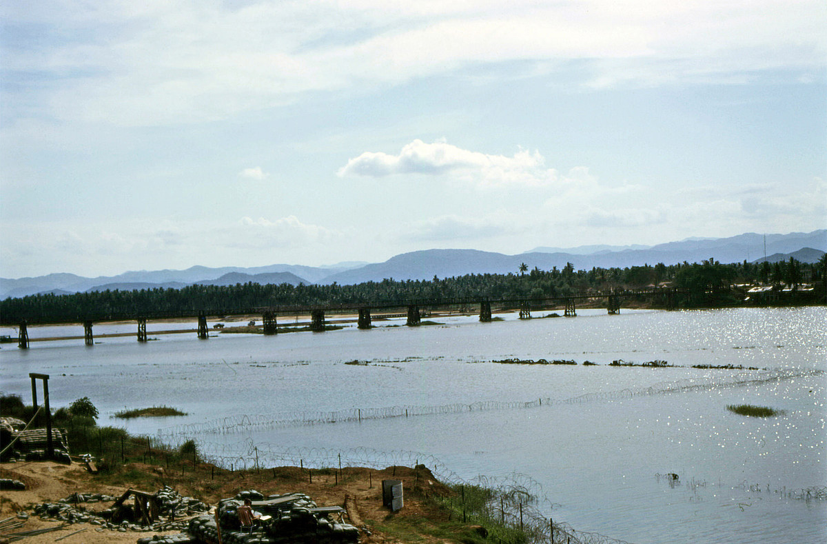 Sông Lại Giang ở Bồng Sơn, Hoài Nhơn, Bình Định. Ảnh: Steve Simpson/ 19engrvn.