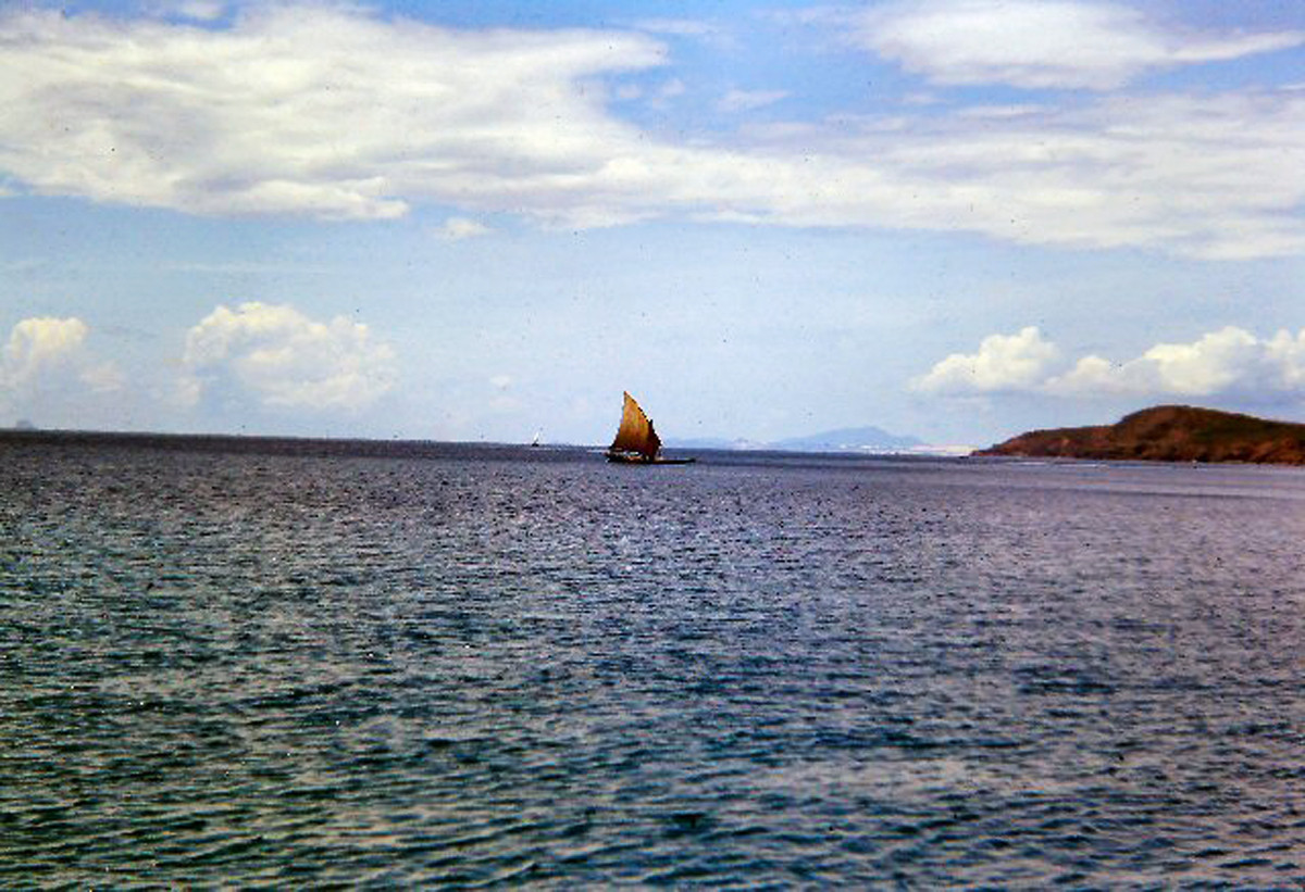 Thuyền đánh cá ngoài khơi Nha Trang. Ảnh: 459thsignal.org.