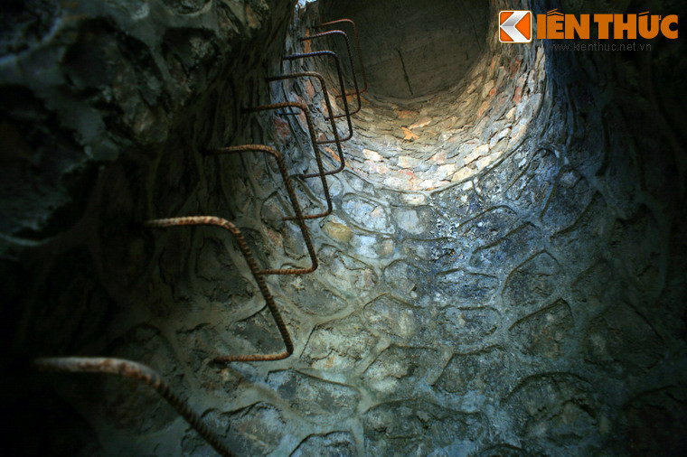 Trước sức tiến công quyết liệt của bộ đội ta, địch phải lui về khu nhà chỉ huy cố thủ. 4h30 phút ngày 18/9, quân ta thọc sâu chiếm Sở chỉ huy, buộc số địch còn lại xin hàng, bắt chỉ huy trưởng cứ điểm và sĩ quan tham mưu. Đến 10 giờ cùng ngày, ta làm chủ trận địa, trận đánh kết thúc.