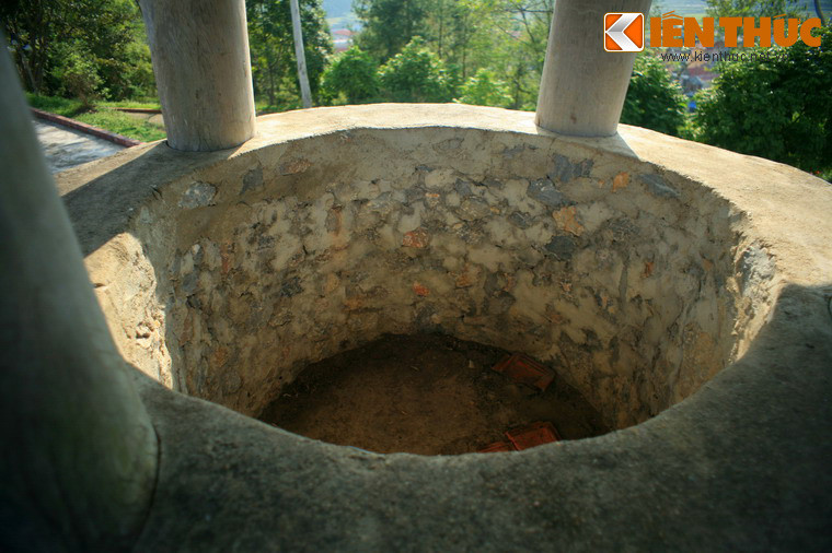 Sau hơn 2 ngày chiến đấu với hình thức chiến thuật công kiên, ta chiếm được cứ điểm Đông Khê, đập vỡ mắt xích quan trọng trên tuyến phòng thủ Quốc lộ 4 của Pháp, loại khỏi vòng chiến đấu 300 quân Âu-Phi, thu toàn bộ vũ khí.