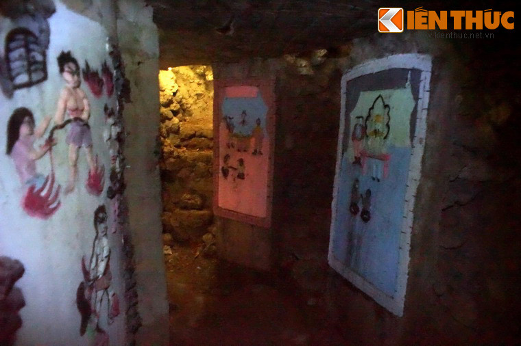 Tầng sâu nhất của địa ngục là một gian phòng khá rộng. Trên vách căn phòng là những tranh vẽ mô tả hình phạt mà người làm điều xấu khi còn sống phải gánh chịu khi xuống địa ngục.