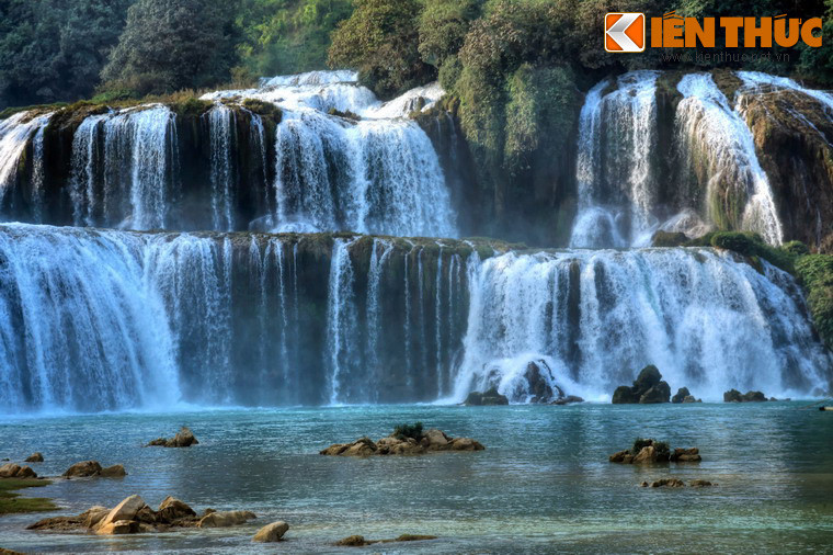 Theo đánh giá của các chuyên gia địa chất, thác Bản Giốc là một trong 10 ngọn thác kỳ vĩ nhất thế giới, và là thác lớn nhất Đông Nam Á.