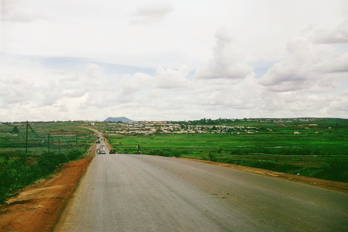 Trên đường từ Pleiku đi xuống các tỉnh duyên hải miền Trung. Ảnh: 585thengrco.com.