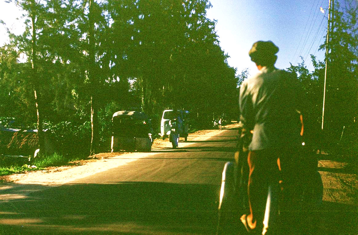 Một con đường ở ngoại vi thị xã Pleiku. Ảnh: 585thengrco.com.