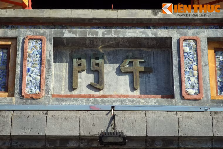 Cũng vì vậy, thắng lợi của Cách mạng tháng 8 ở Huế đã góp phần quyết định vào thắng lợi trọn vẹn của Tổng khởi nghĩa giành chính quyền Cách mạng tháng 8 trong cả nước.