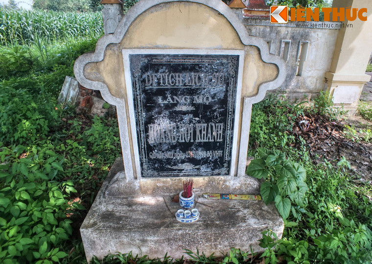 Vào năm 1998, quần thể di tích lịch sử danh nhân Hoàng Hối Khanh gồm khu lăng mộ và miếu thờ cách đó không xa đã được công nhận là di tích lịch sử - văn hóa cấp quốc gia của Việt Nam.