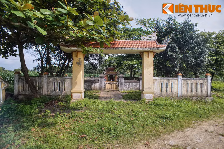 Dieu dac biet o lang mo vi dai quan chet oanh liet vi dat nuoc