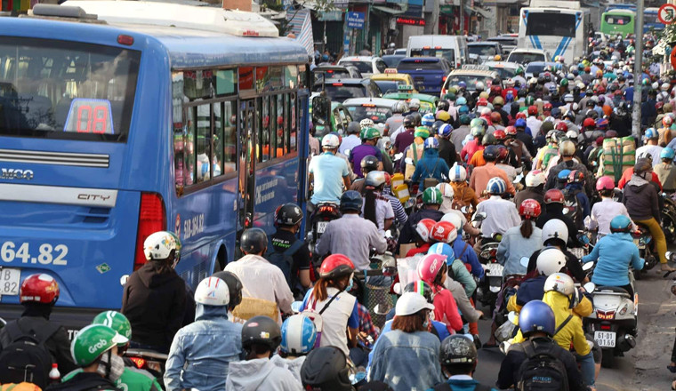 Trong khi đó, dự báo lượng hành khách qua bến xe Miền Tây đạt từ 60.000 - 62.000 người. vào ngày 1/9.