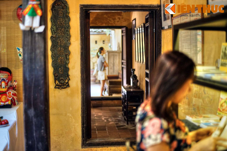 Không gian các phòng xuyên suốt với nhau là một nét đặc trưng của nhà ống trong 36 phố phường Hà Nội xưa.