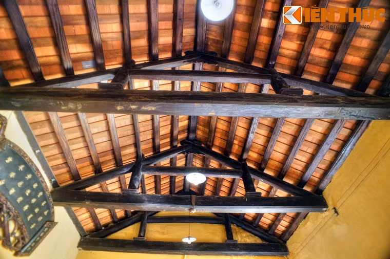 Kết cấu mái phía trên gian ngủ.