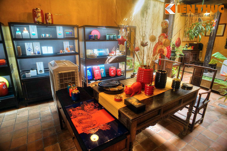 Không chỉ là di tích, ngôi nhà trăm tuổi này còn có vai trò như một trung tâm văn hóa, với các hoạt động triển lãm sản phẩm và biểu diễn nghệ thuật giới thiệu văn hóa truyền thống của Việt Nam.