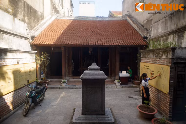 Vể tổng thể, đền Quan Đế có một tầng, được xây dựng theo lối chữ Công, ngoài cùng là Nghi môn, tiếp đến là phần sân rộng rãi dẫn tới nhà Tiền tế, Phương đình và Hậu cung nằm trong cùng.