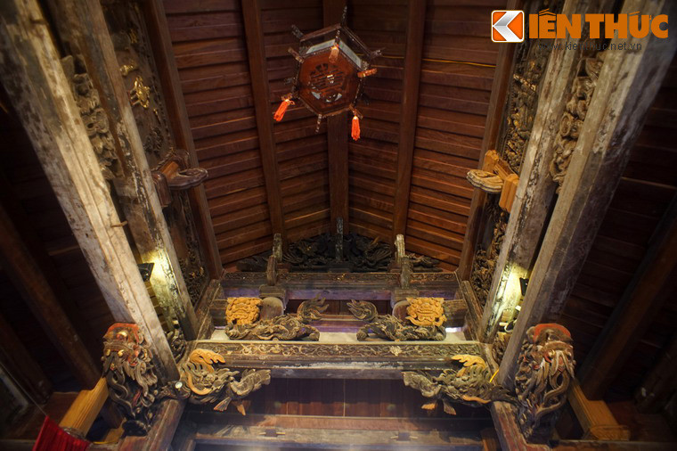 Trước khi được tu bổ, đền Quan Đế là nơi ở của 5 hộ dân trong hơn 20 năm. Sau thời gian dài, đền đã xuống cấp nghiêm trọng, mối mọt và ẩm ướt đã làm hư hại nhiều chi tiết kết cấu gỗ, đặc biệt là phần Hậu cung đã sụp đổ hoàn toàn và bị cây cỏ xâm lấn.